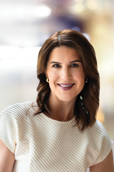 Portrait of Lindsey Brook, REALTOR®.